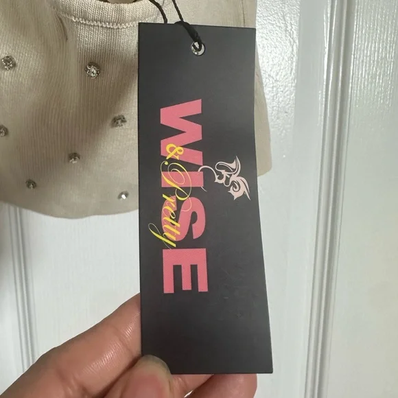 Cream Sleeveless Embellished Tank Top - Picture 5 of 6